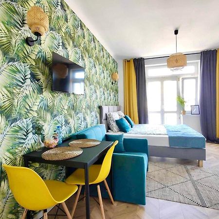 Olivia Apartments - Sloneczny Apartament W Centrum Warszawy, Plac Unii Lubelskiej, Lazienki Krolewskie, Pole Mokotowskie Варшава Экстерьер фото