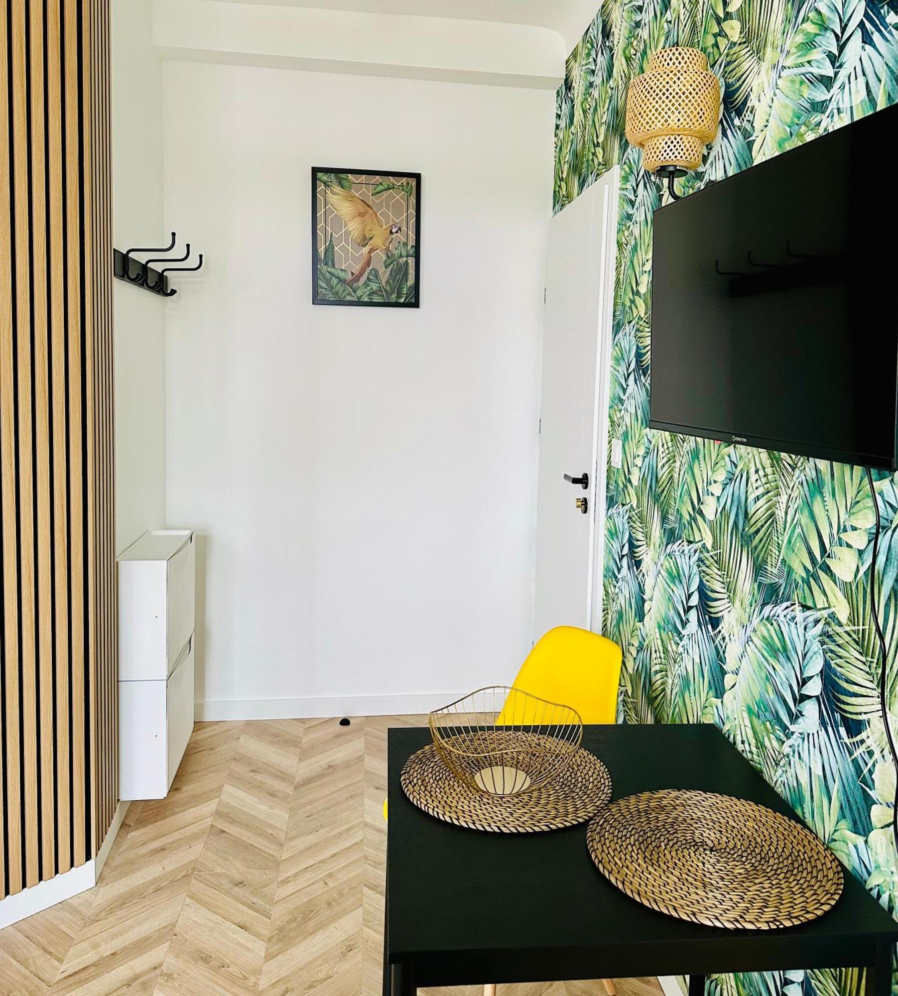 Olivia Apartments - Sloneczny Apartament W Centrum Warszawy, Plac Unii Lubelskiej, Lazienki Krolewskie, Pole Mokotowskie Варшава Экстерьер фото